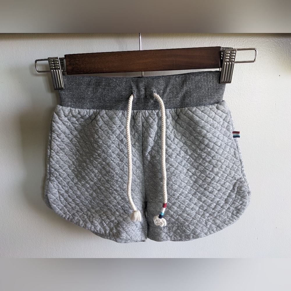 Sol Angeles Girls Grey Quilted Shorts Size 6